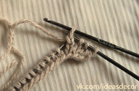How-to-Knit-Hedgehog-Mittens-DIY-2crop